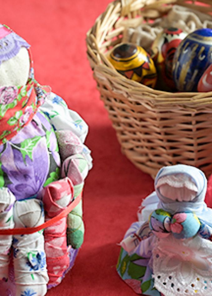 Пасхальная красная кукла. Занятие